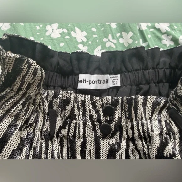 Self Portrait, US4, UK8, Sequined shorts, never worn, NWOT, Price Firm - Picture 5 of 5